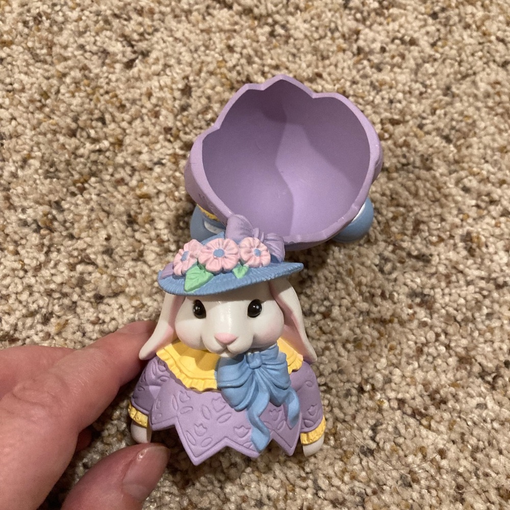 Set of 6 Avon Easter Egg Cups - Picture 5 of 7